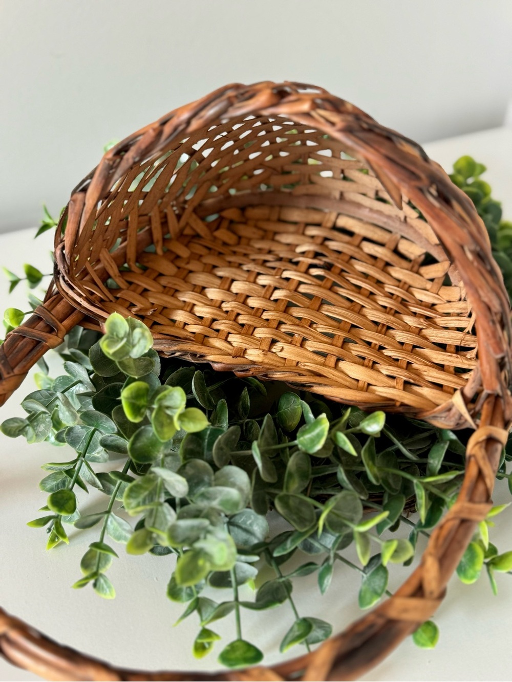 Vintage Woven Rattan Basket Purse with Removeable Dark Green Velvet Bow - Picture 5 of 5